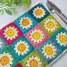Crochet table mats - Image 2